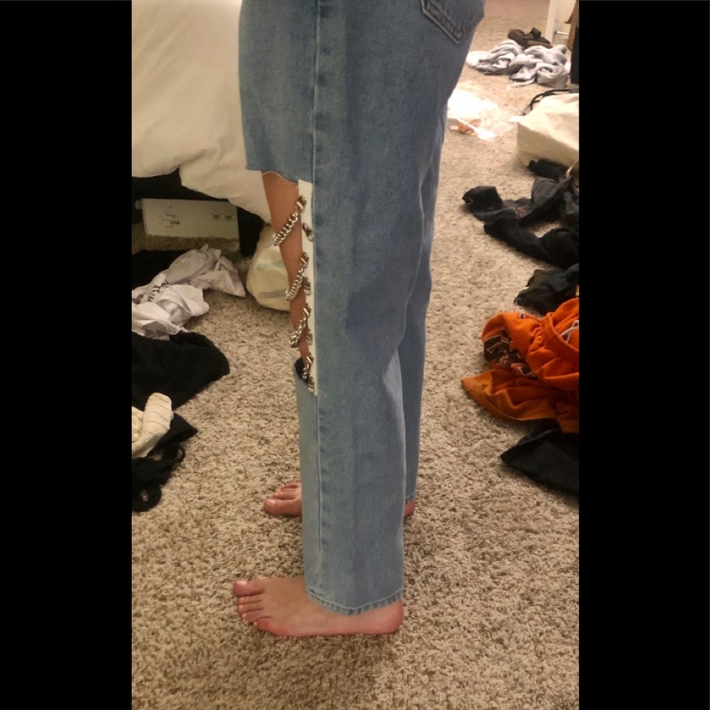 LF Galexia Hermia Knee Chain Jean NWT - Picture 8 of 8